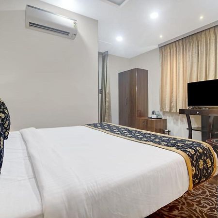 The Superb Hotel Pvt Ltd Hyderabad Exterior foto