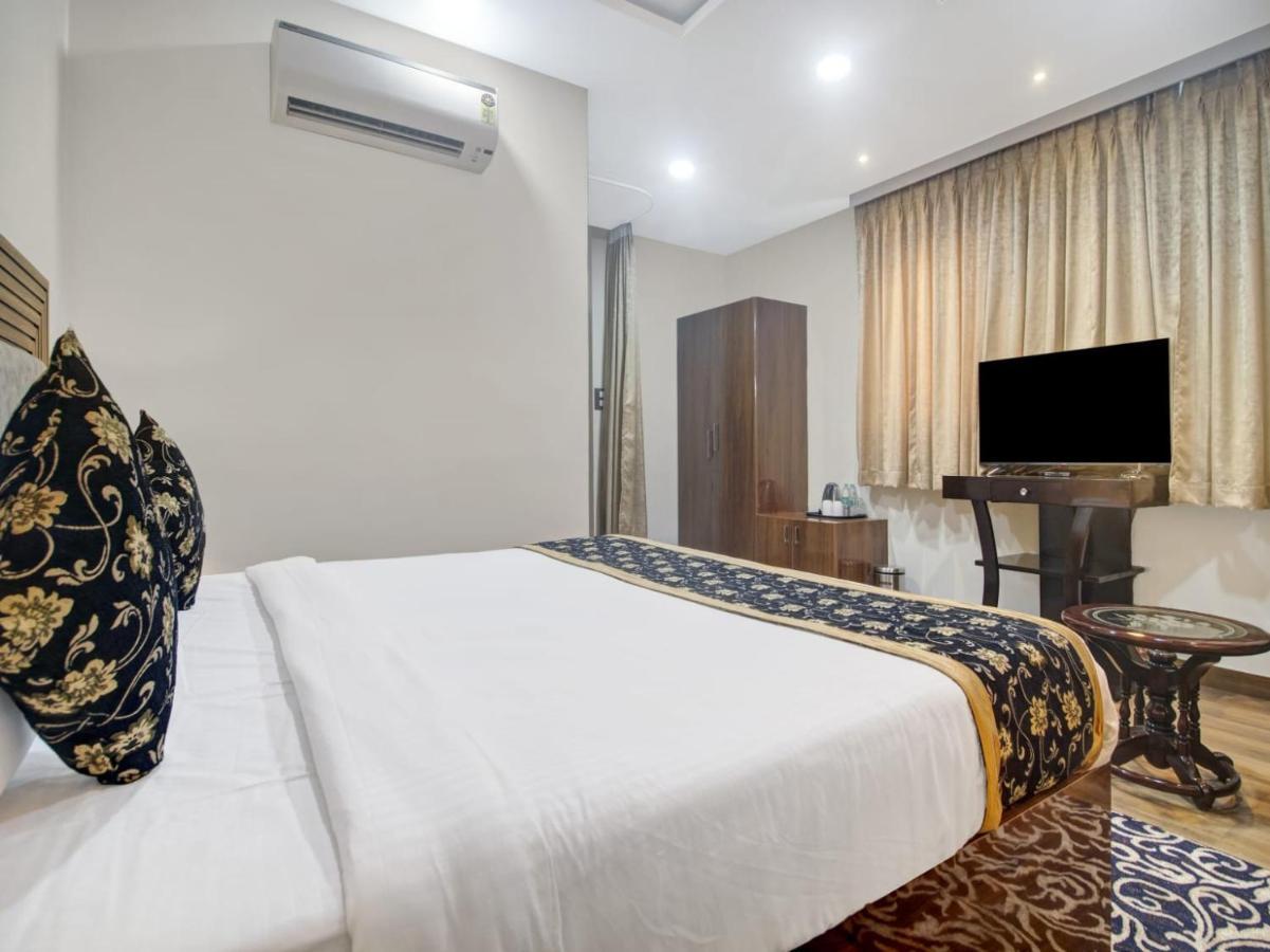 The Superb Hotel Pvt Ltd Hyderabad Exterior foto